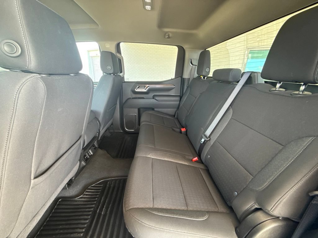 Used 2024 Chevrolet Silverado 1500 LT AWD/4WD image 45