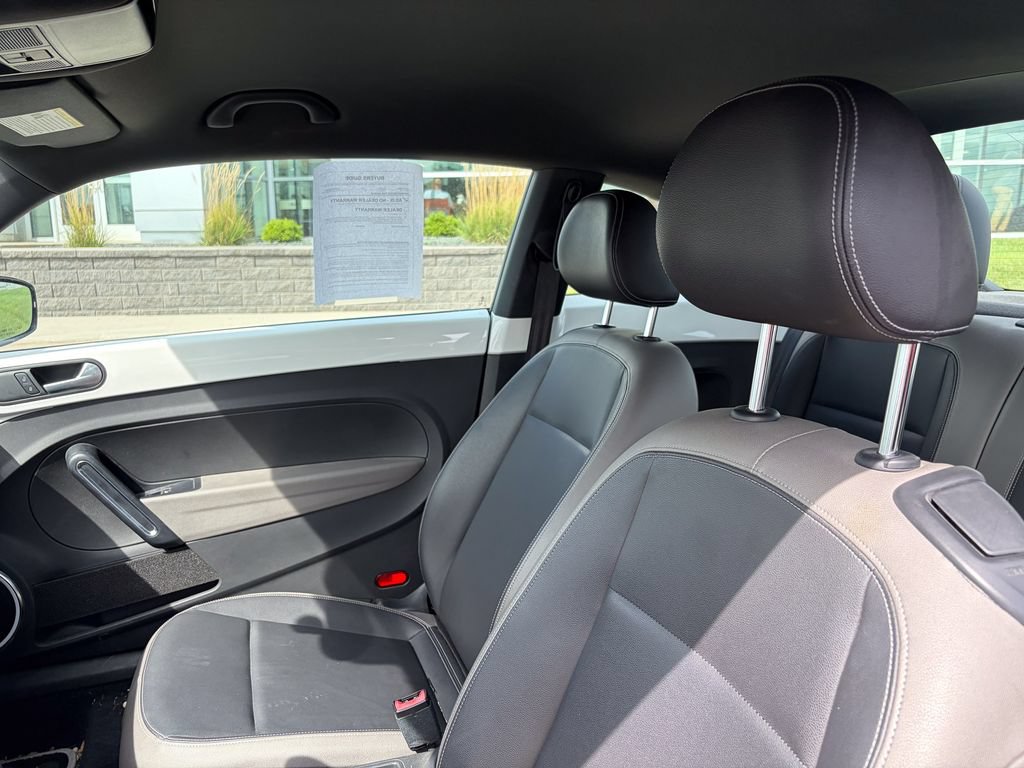 Used 2012 Volkswagen Beetle 2.5 FWD image 10