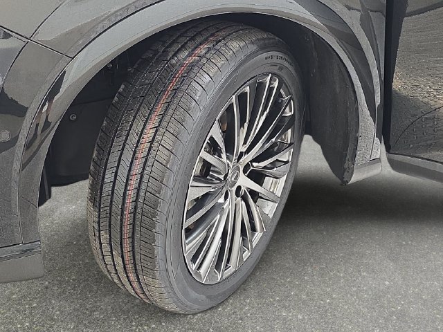 Used 2024 Lexus RX 450h AWD w/ Convenience Package image 32