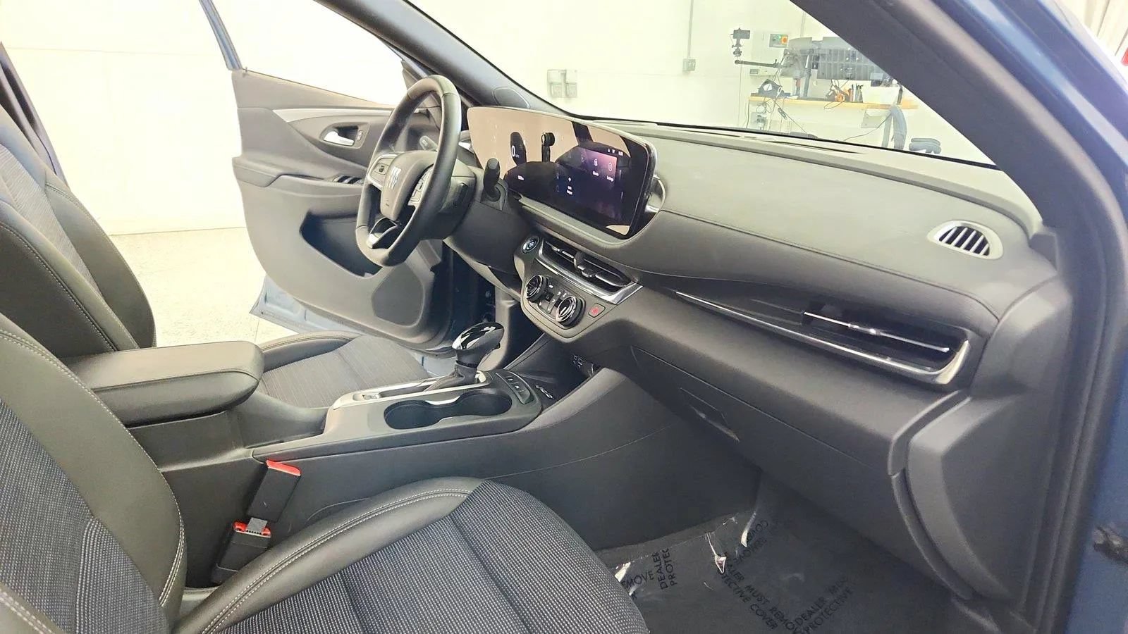 Used 2025 Buick Envista Preferred w/ Convenience I Package FWD image 29
