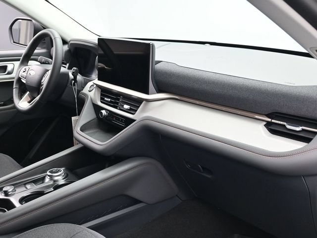 Used 2026 Ford Explorer Active RWD image 29