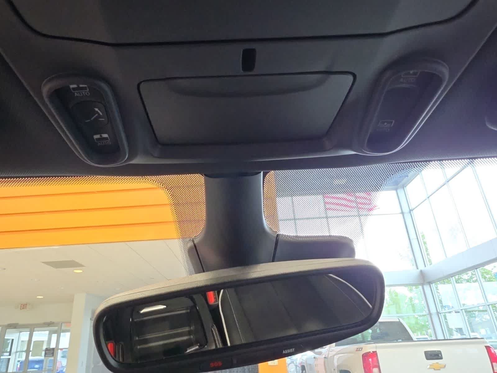 Used 2025 Chrysler Pacifica Limited FWD image 29