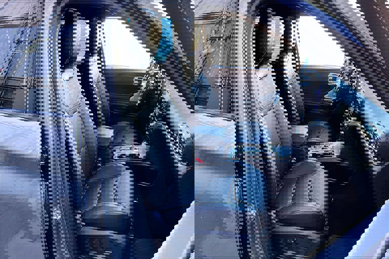 Used 2023 Ford Explorer ST w/ Equipment Group 401A image 8