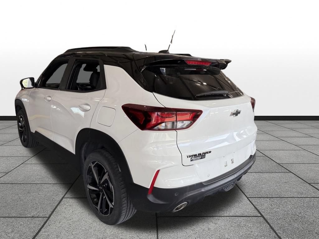 Used 2022 Chevrolet TrailBlazer RS w/ Sun and Liftgate Package FWD image 5