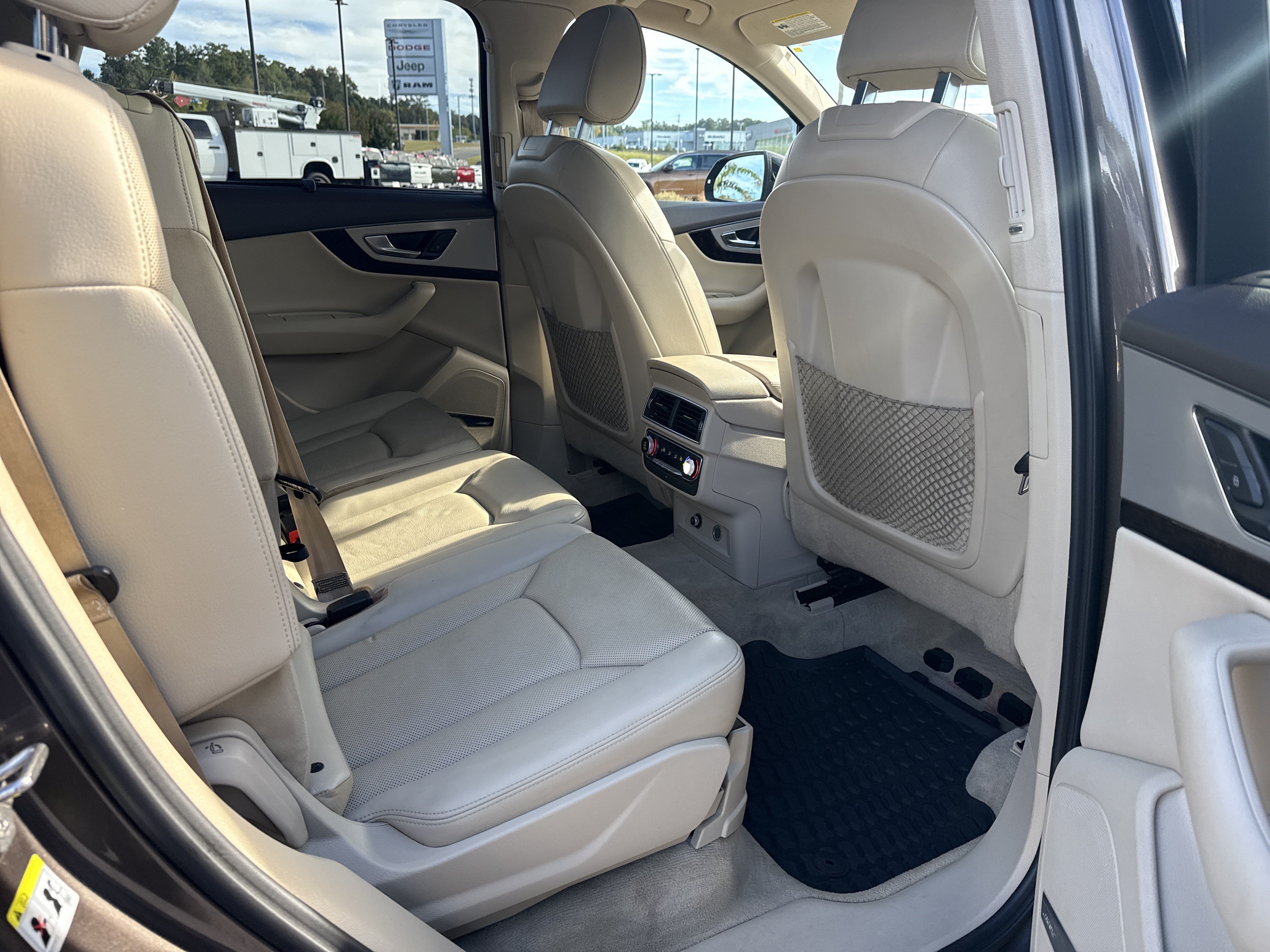 Used 2019 Audi Q7 2.0T Premium Plus w/ Premium Plus Package AWD/4WD image 15