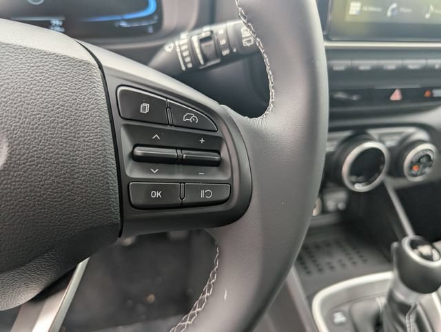 New 2026 Hyundai Venue SEL FWD image 18