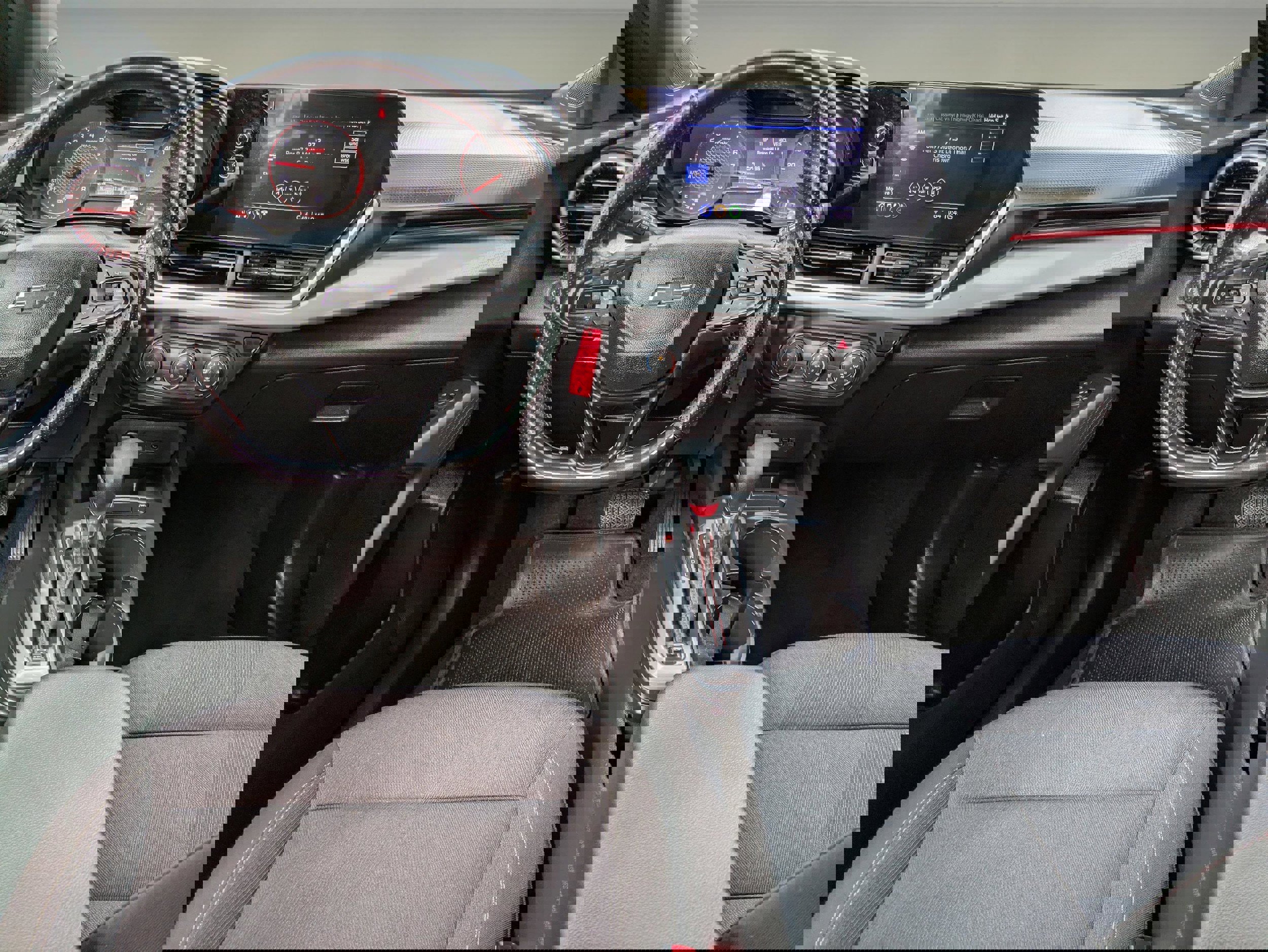 Used 2024 Chevrolet Trax RS image 14