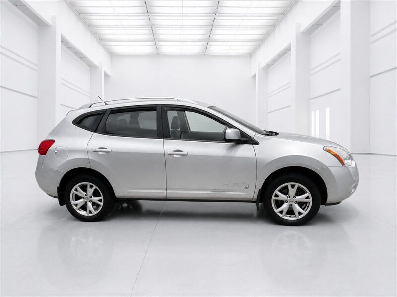 Used 2009 Nissan Rogue SL w/ Premium Pkg AWD/4WD image 2