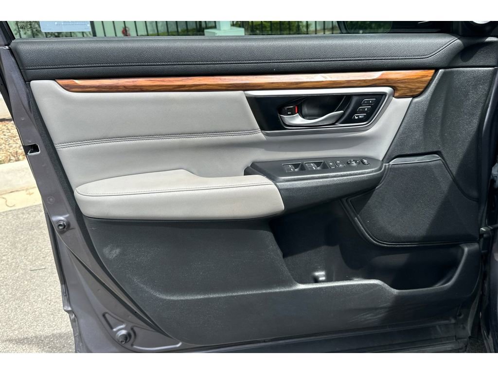 Used 2022 Honda CR-V Touring image 11