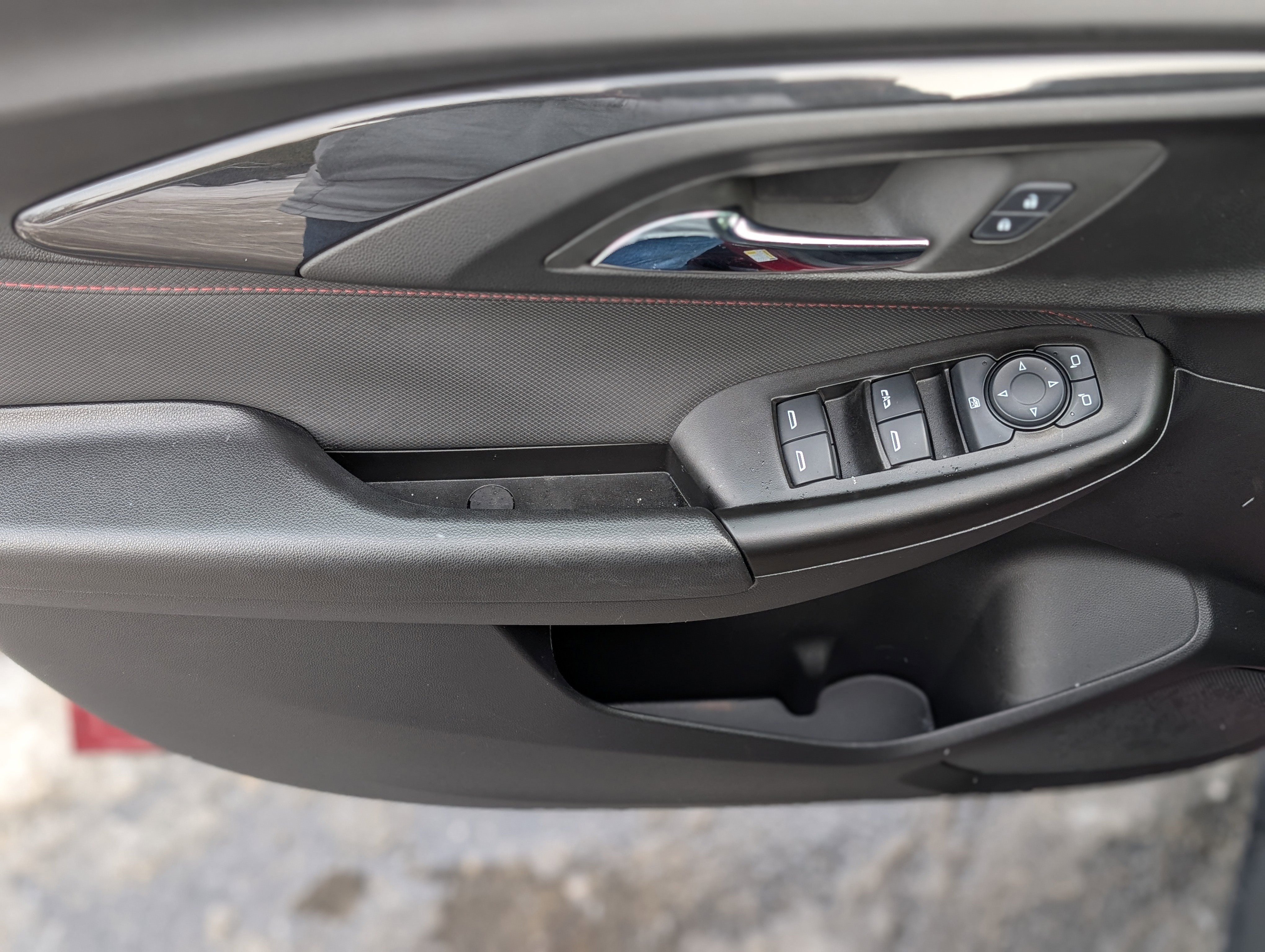 Certified 2023 Chevrolet TrailBlazer RS w/ Convenience Package image 27