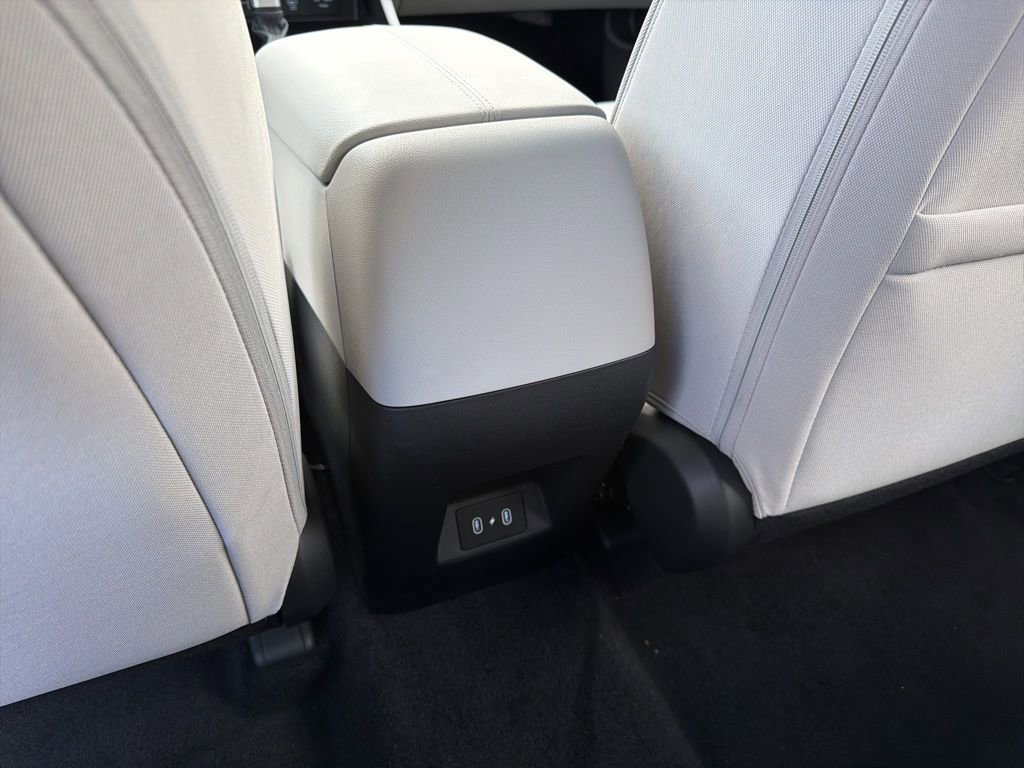 New 2026 Hyundai Tucson SE image 17