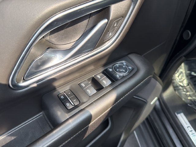 Used 2024 Chevrolet Tahoe Premier AWD/4WD image 13