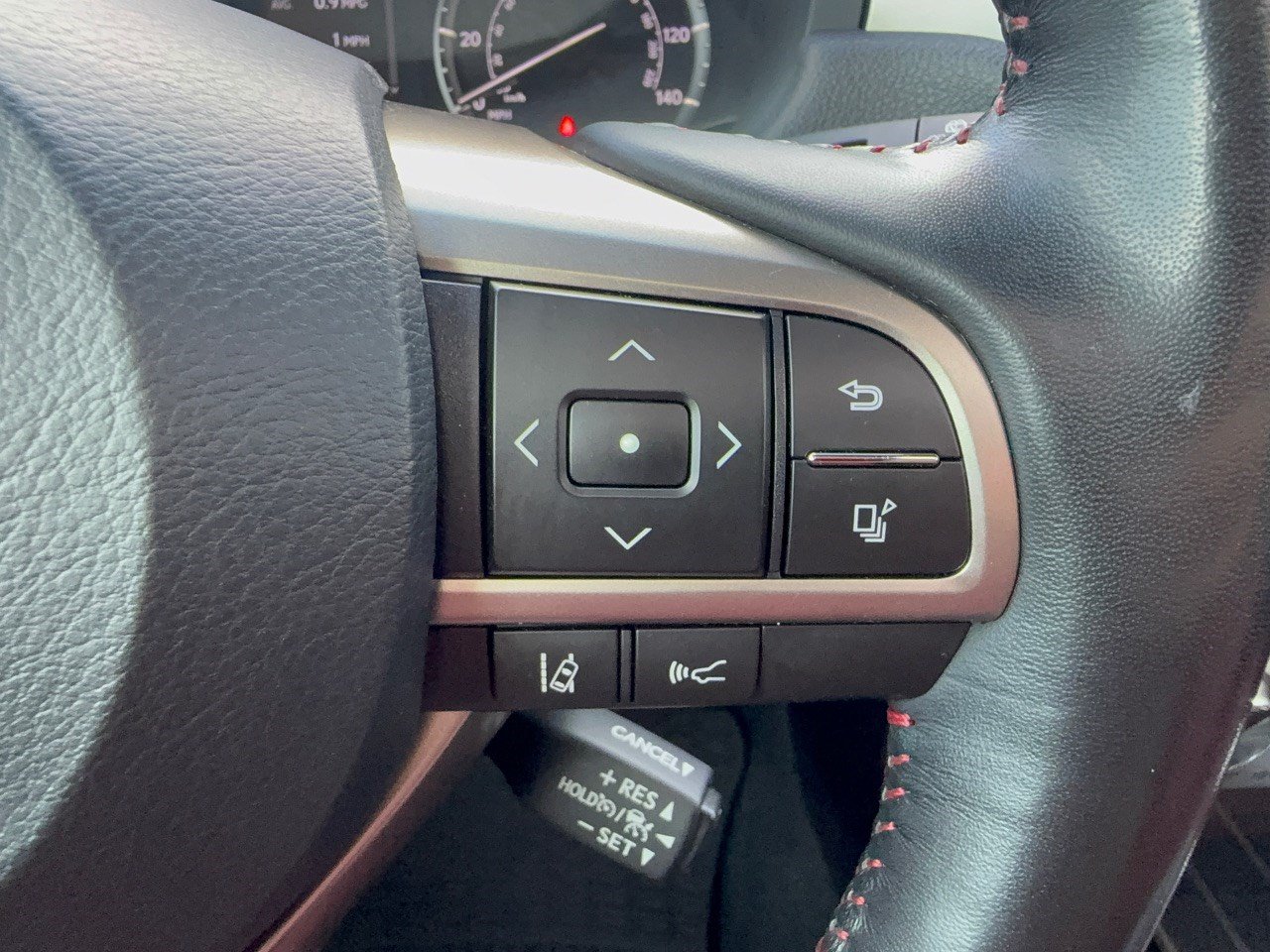 Used 2021 Lexus GX 460 Premium w/ Accessory Package AWD/4WD image 16