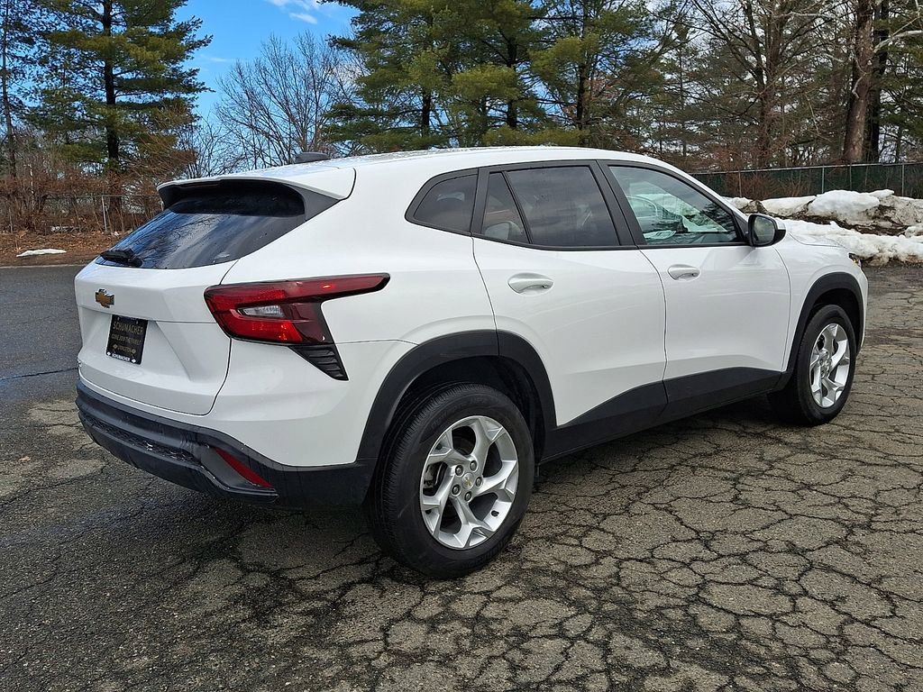 Certified 2024 Chevrolet Trax LS w/ LS Convenience Package image 6