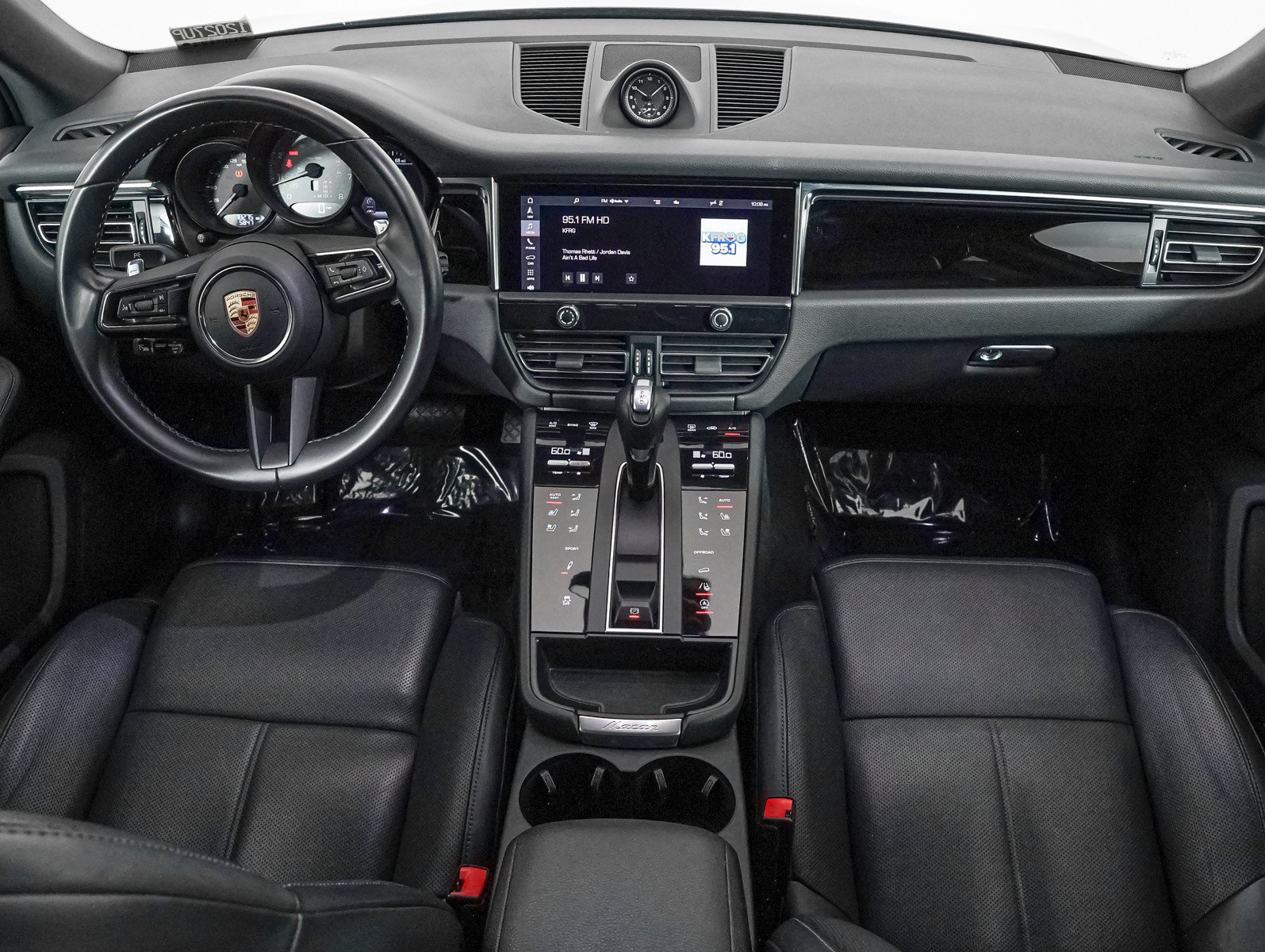 Certified 2024 Porsche Macan S AWD/4WD image 13