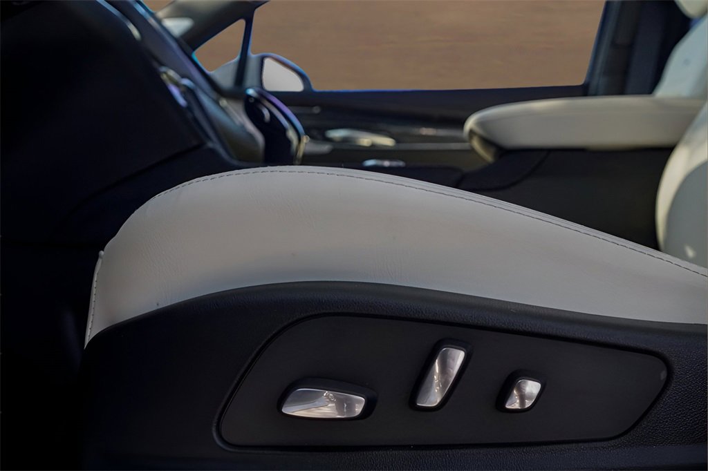 New 2026 Cadillac XT5 Sportv w/ LPO, Floor Liner Package image 20