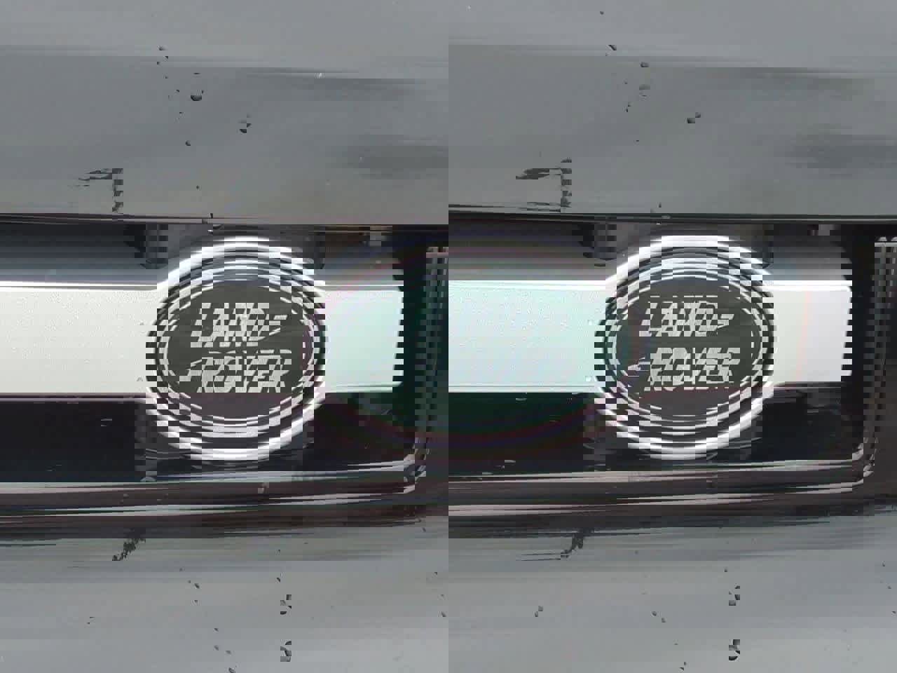 Used 2023 Land Rover Defender 110 S image 11