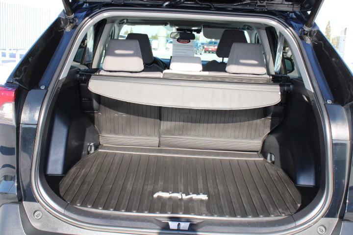 Certified 2022 Toyota RAV4 XLE image 15