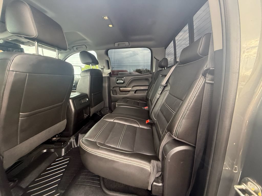 Used 2018 GMC Sierra 2500 Denali w/ Duramax Plus Package AWD/4WD image 19