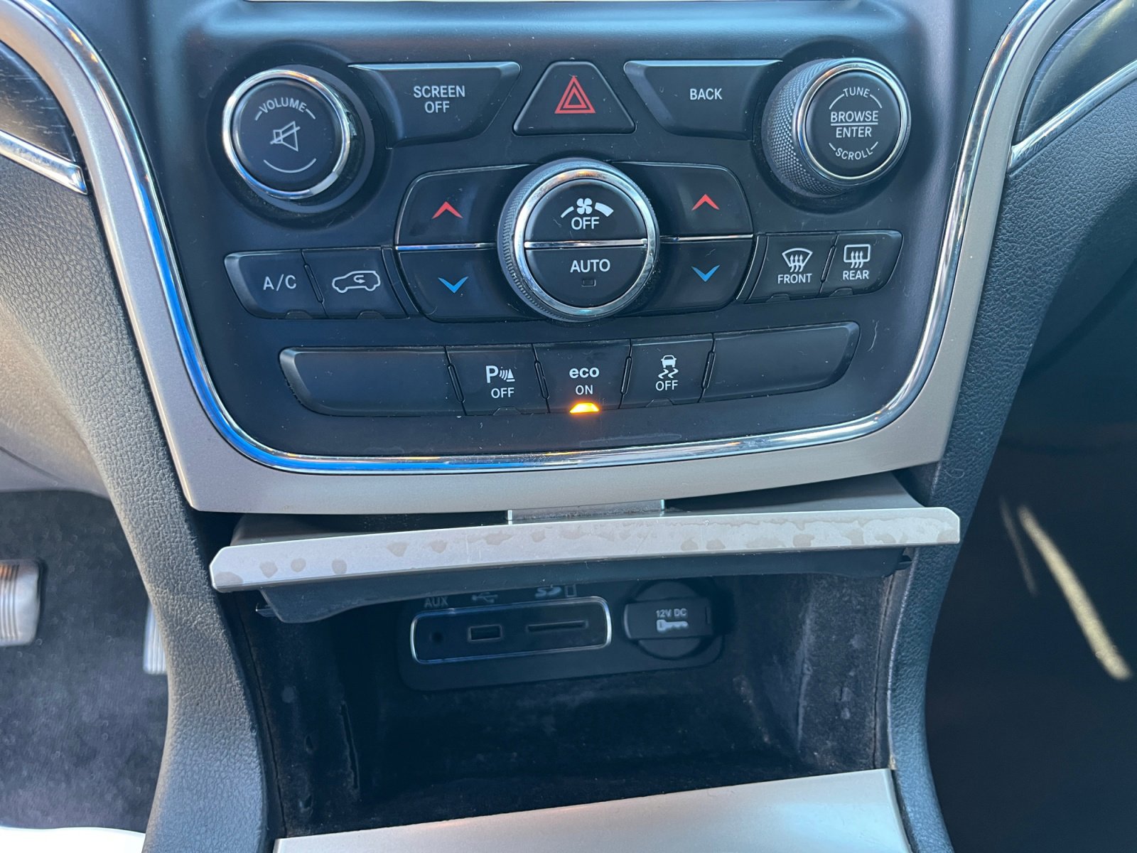 Used 2014 Jeep Grand Cherokee Limited image 31