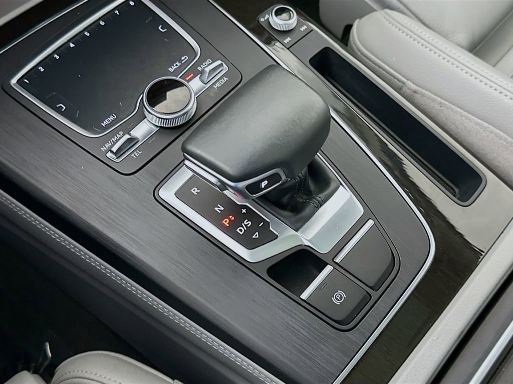 Used 2019 Audi Q5 Prestige w/ Premium Plus Package AWD/4WD image 20