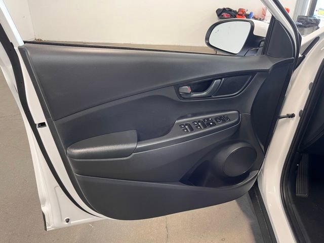 Used 2023 Hyundai Kona SE FWD image 24