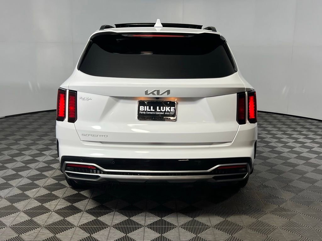 Used 2023 Kia Sorento EX w/ Panoramic Sunroof Package image 8