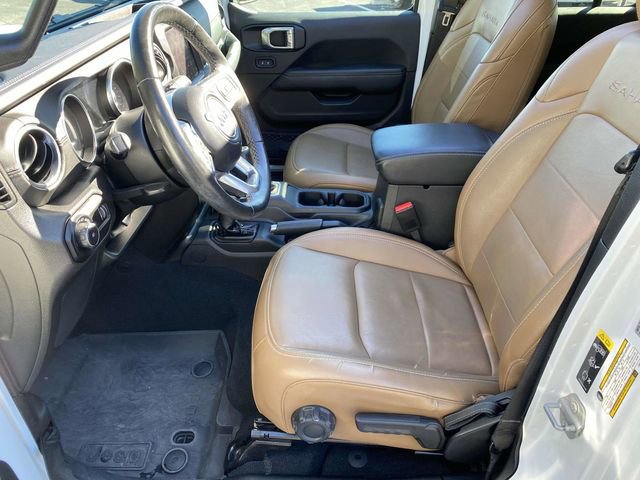 Used 2023 Jeep Wrangler Sahara w/ Cold Weather Group image 17