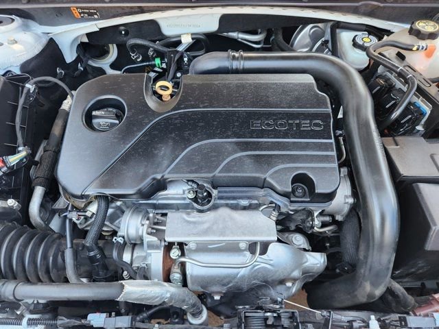 Used 2020 Chevrolet Malibu LT image 32