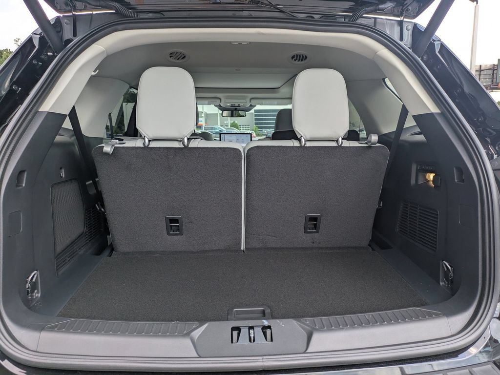 New 2026 Ford Explorer Platinum AWD/4WD image 13