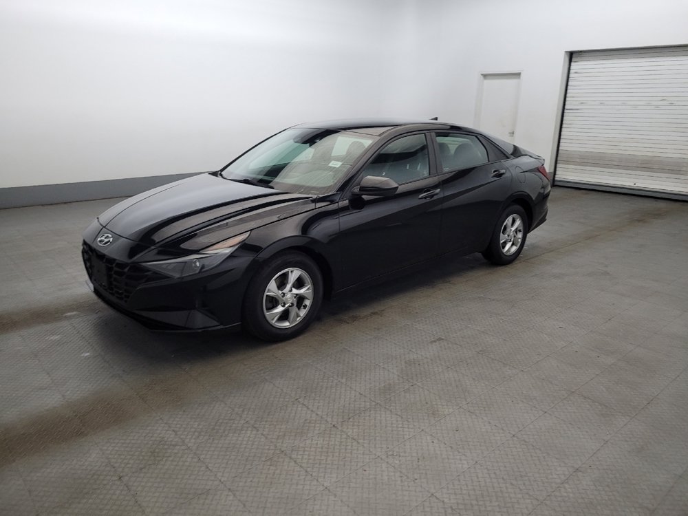 Used 2021 Hyundai Elantra SE w/ Cargo Package FWD image 2