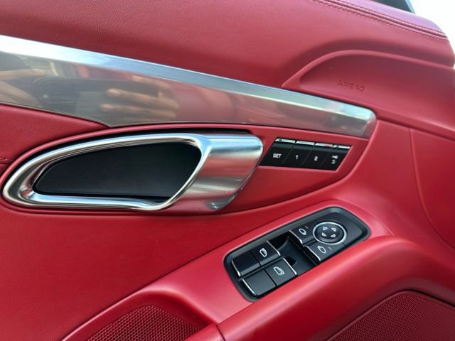 Used 2013 Porsche Boxster S image 18