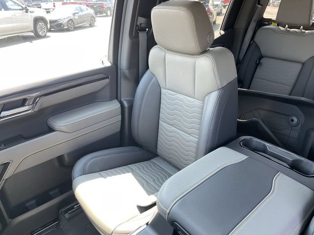 New 2026 Chevrolet Silverado 1500 ZR2 w/ LPO, Dark Essentials Package AWD/4WD image 24