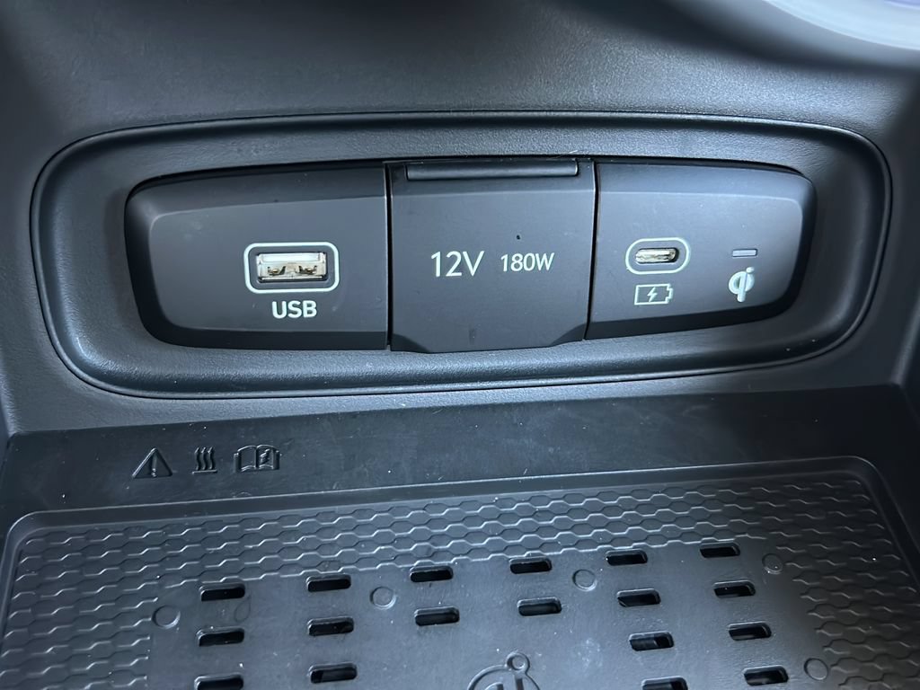 Used 2026 Hyundai Venue SEL FWD image 18