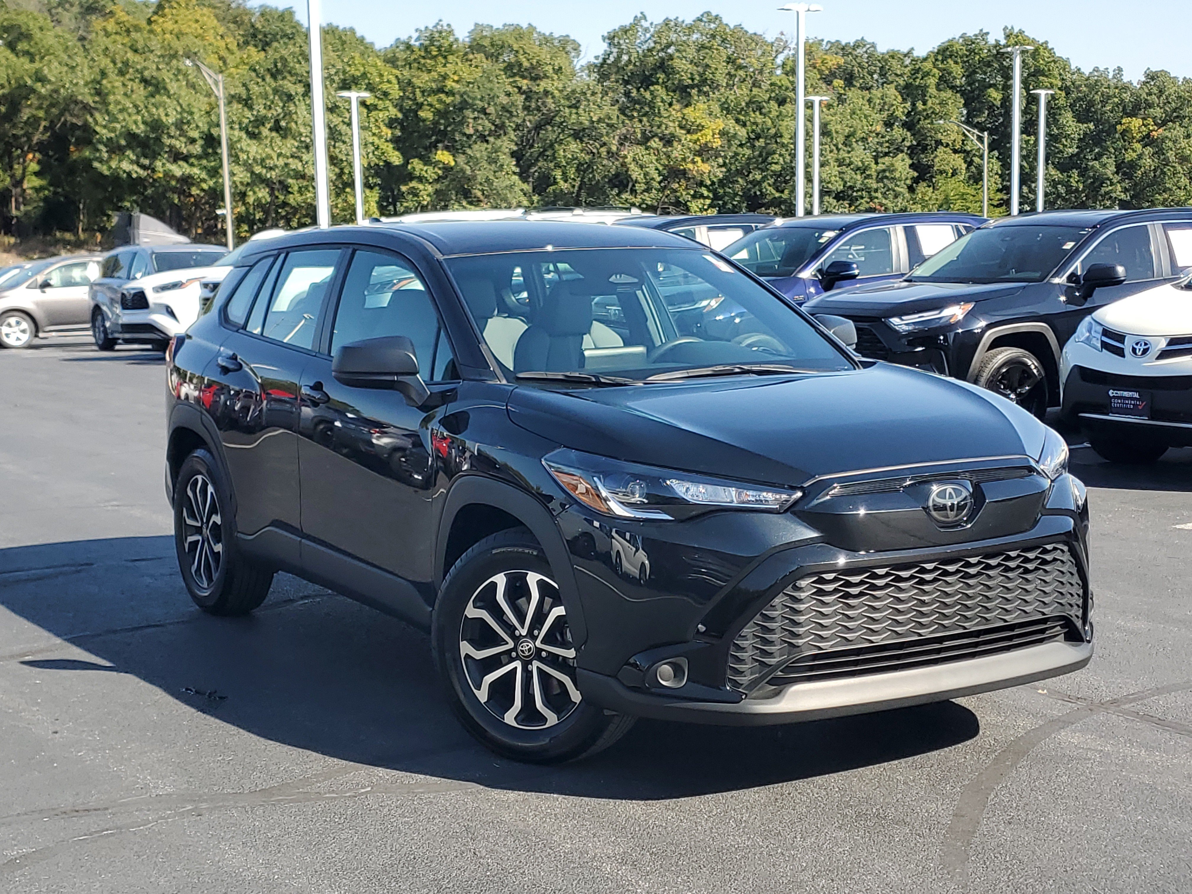 Certified 2025 Toyota Corolla Cross AWD Hybrid image 32