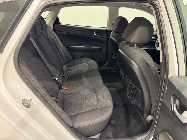 Used 2020 Kia Optima LX image 31