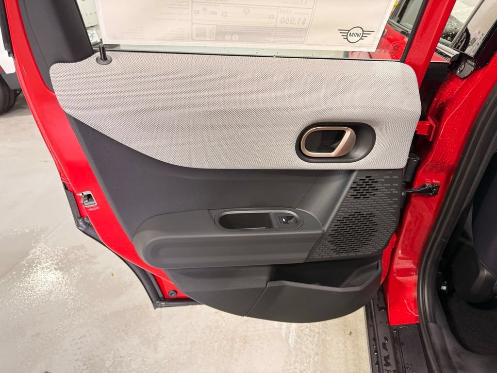 Used 2026 MINI Cooper 4-Door Hardtop FWD image 19