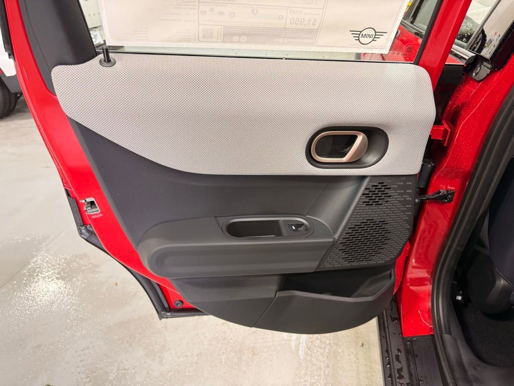 Used 2026 MINI Cooper 4-Door Hardtop FWD image 19