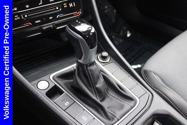 Used 2025 Volkswagen Jetta SE image 40