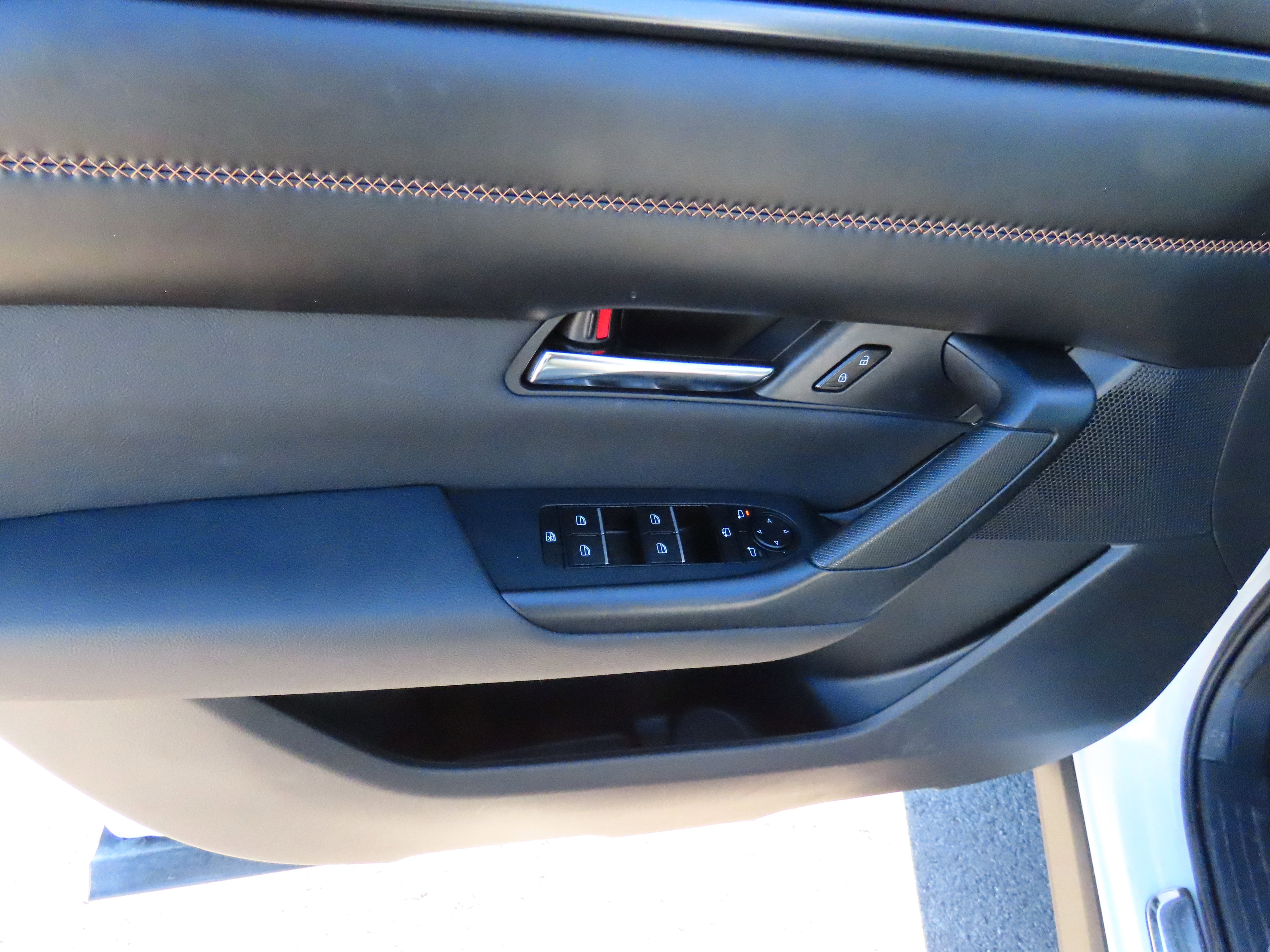 Certified 2025 MAZDA CX-50 AWD 2.5 S w/ Accent Package image 23