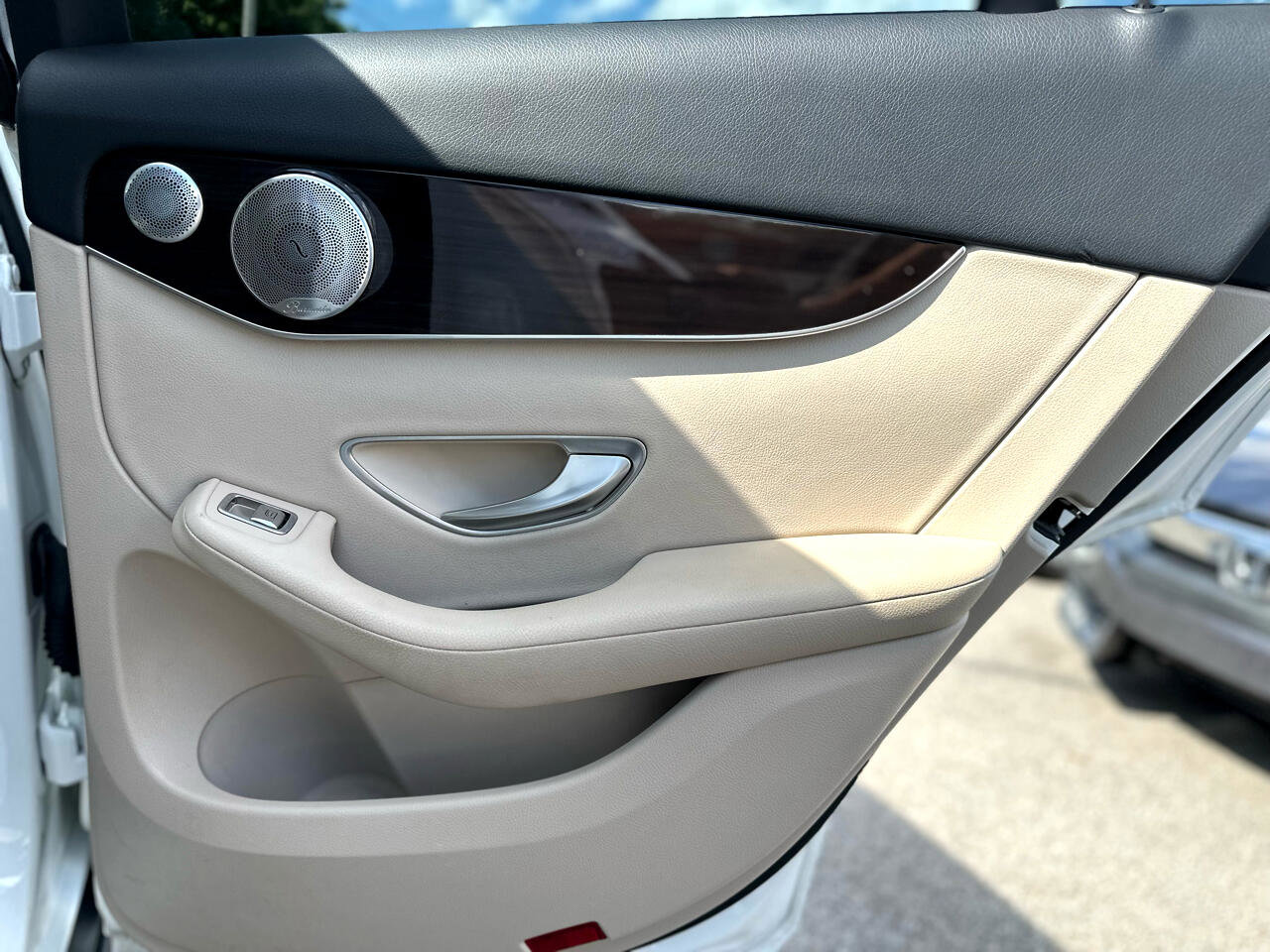 Used 2018 Mercedes-Benz GLC 300 4MATIC image 33