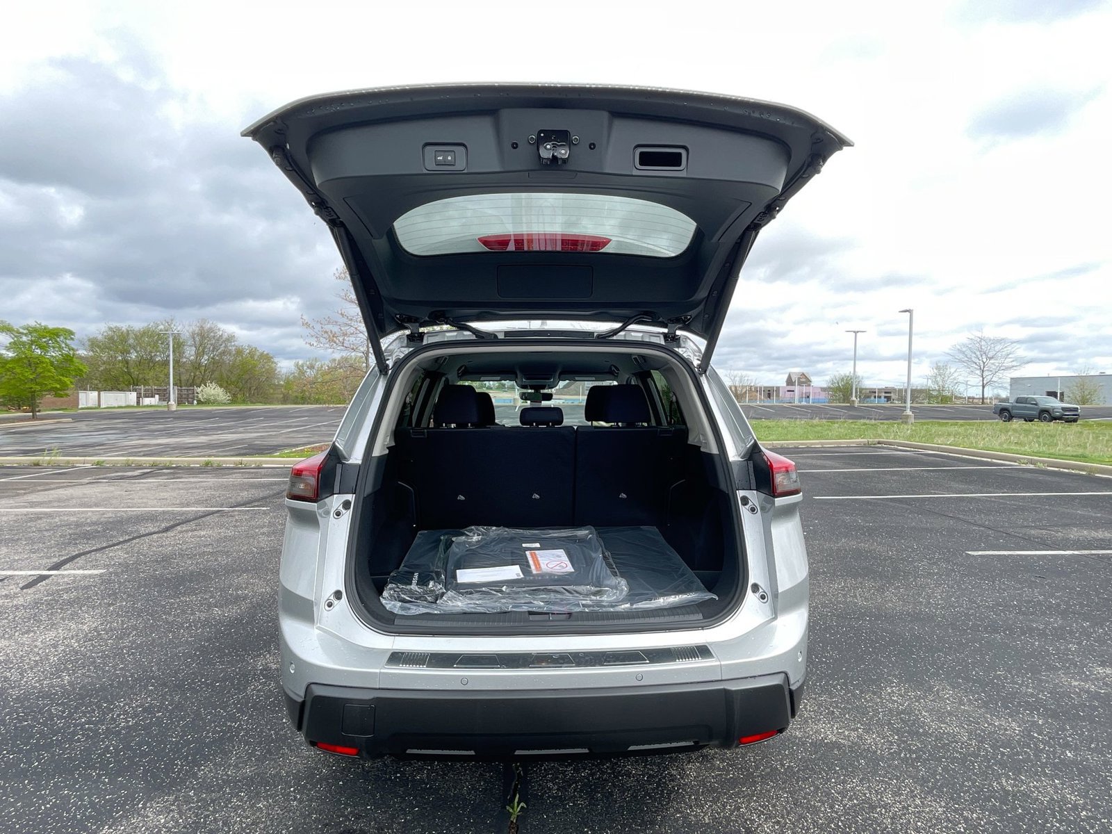 Used 2024 Nissan Rogue SV AWD/4WD image 37