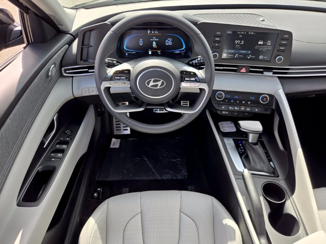 New 2026 Hyundai Elantra SEL Sport FWD image 7
