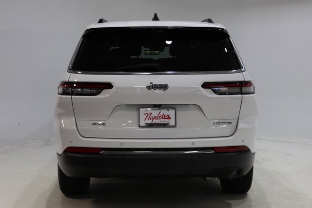 Used 2023 Jeep Grand Cherokee L Limited w/ Luxury Tech Group II AWD/4WD image 6