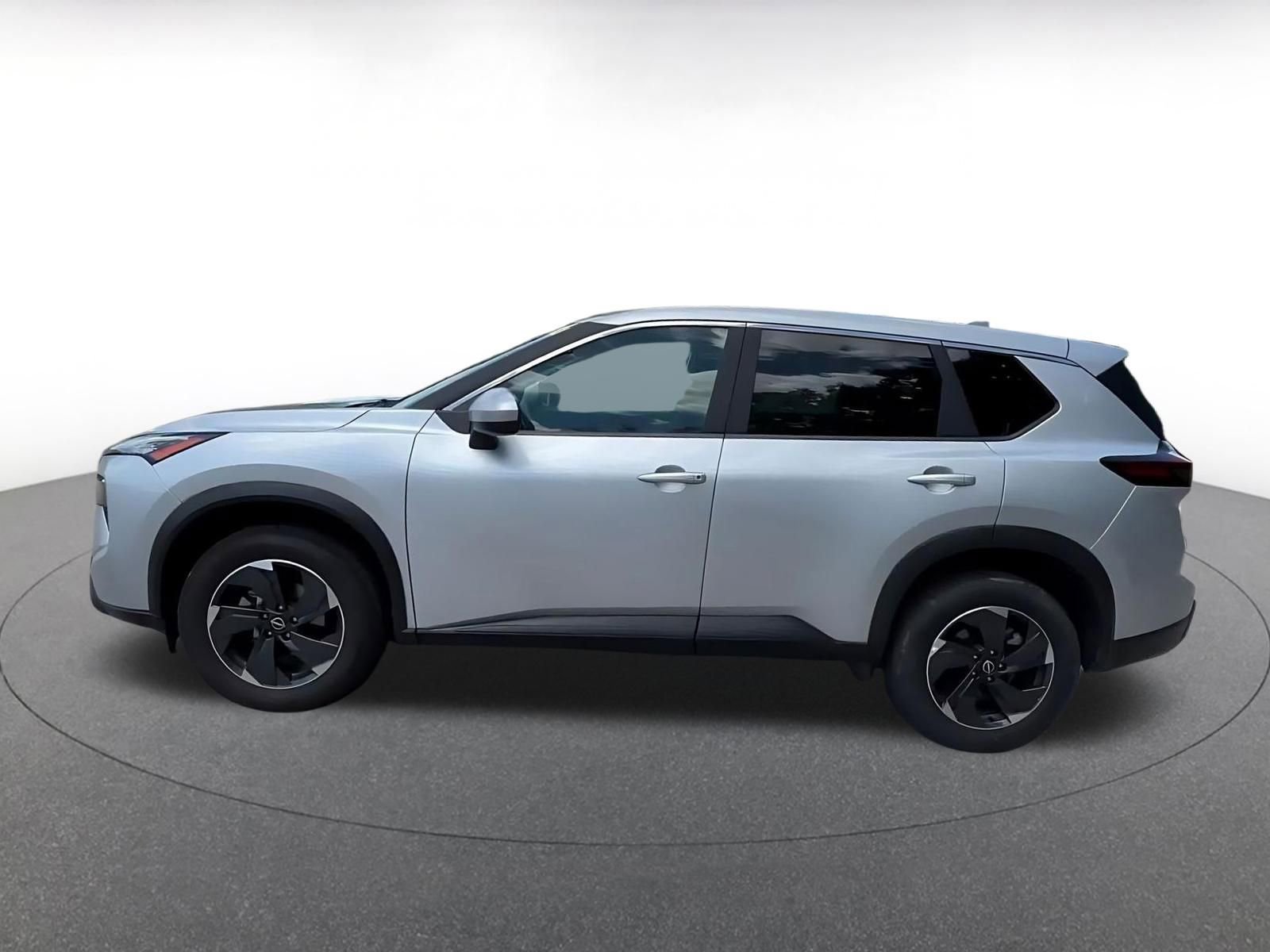 Used 2025 Nissan Rogue SV AWD/4WD image 9