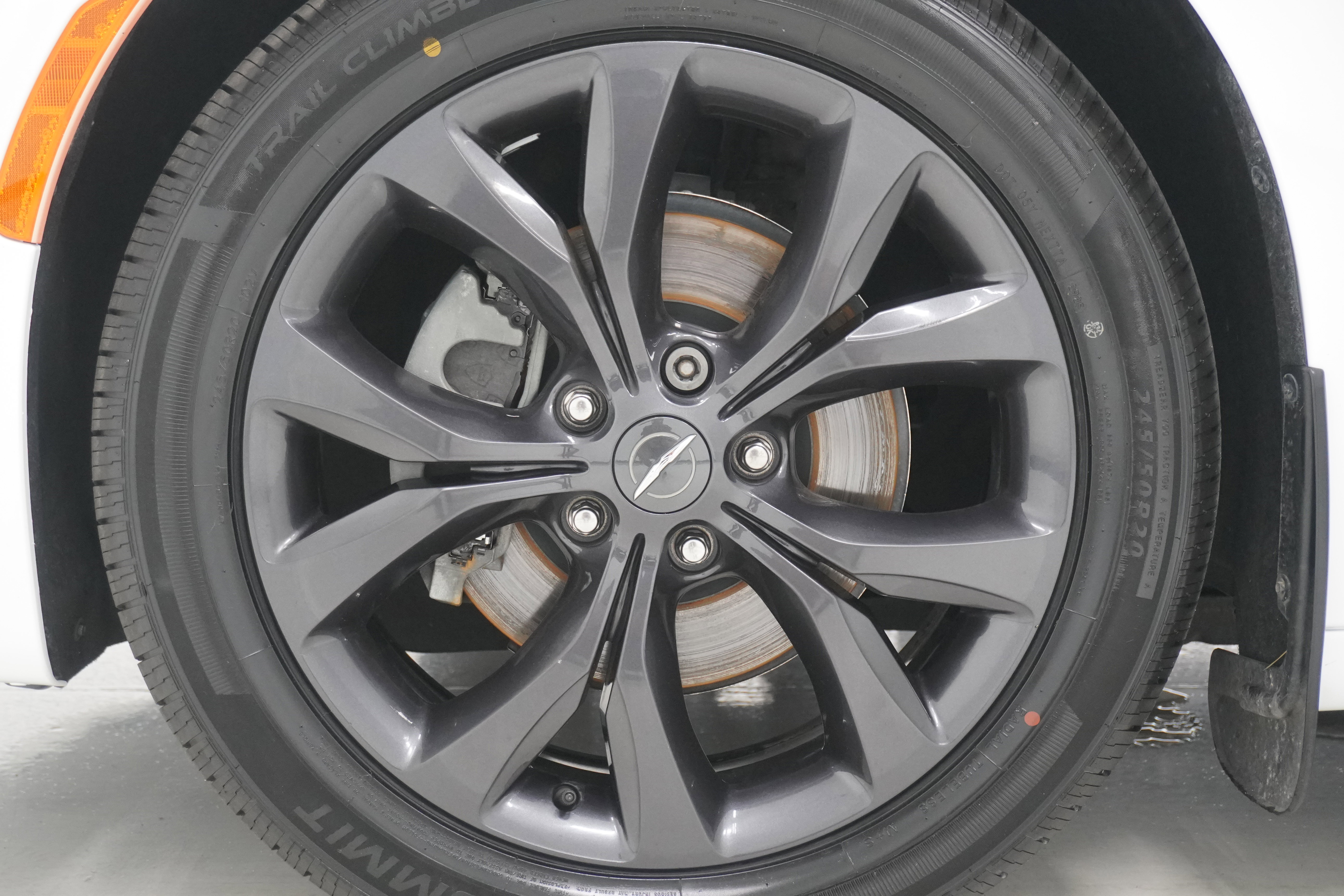 Used 2020 Chrysler Pacifica Touring-L Plus image 35