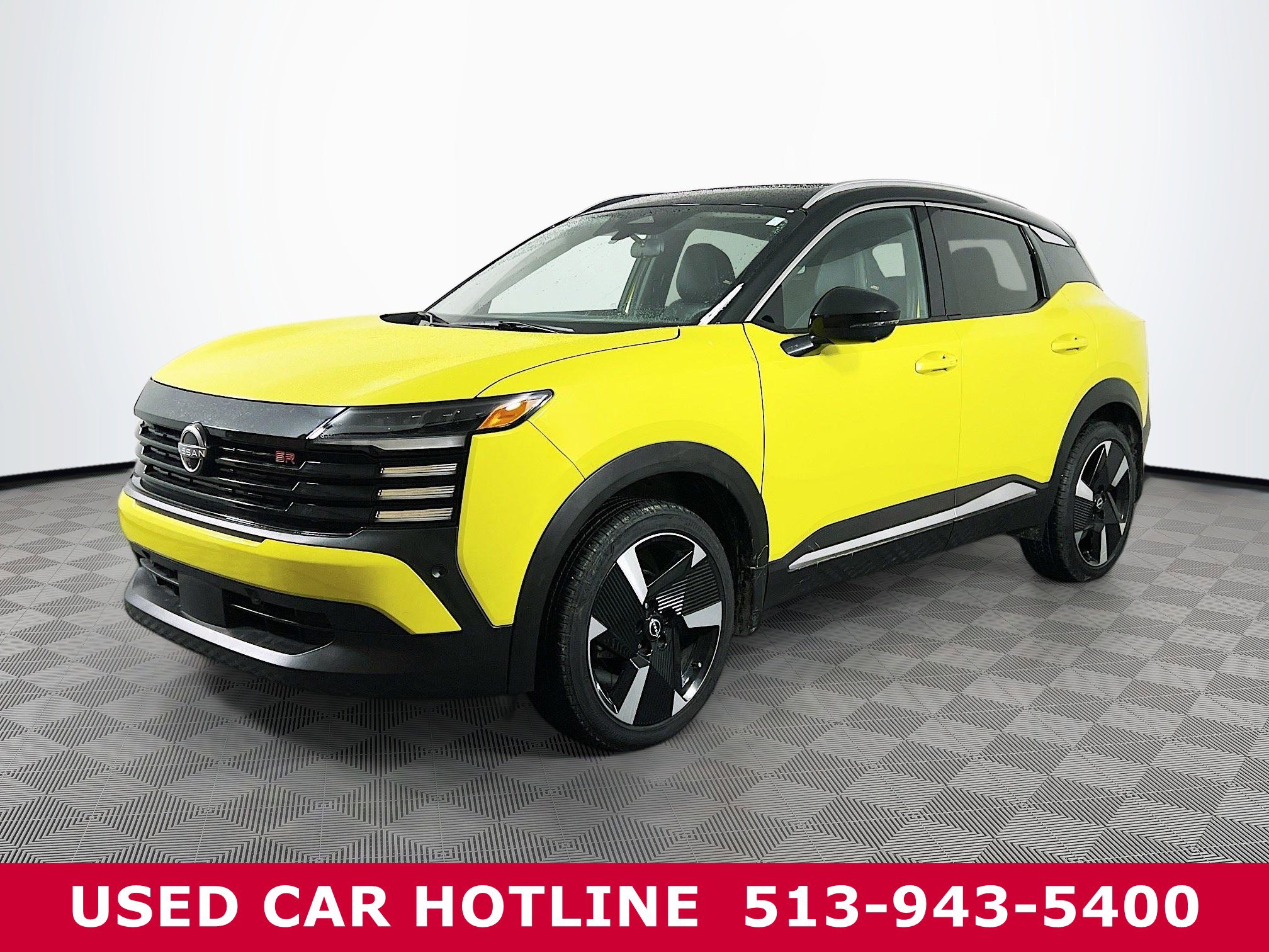 Used 2025 Nissan Kicks SR w/ SR Premium Package image 2