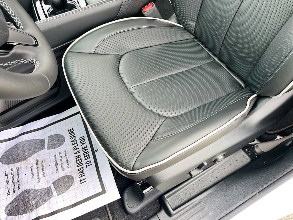 New 2027 Chrysler Pacifica Limited w/ Family Tech Group FWD image 20