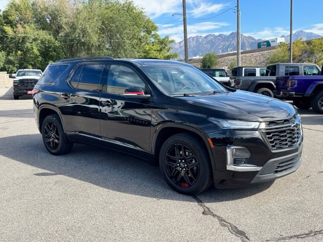 Used 2023 Chevrolet Traverse Premier w/ Redline Edition AWD/4WD image 9