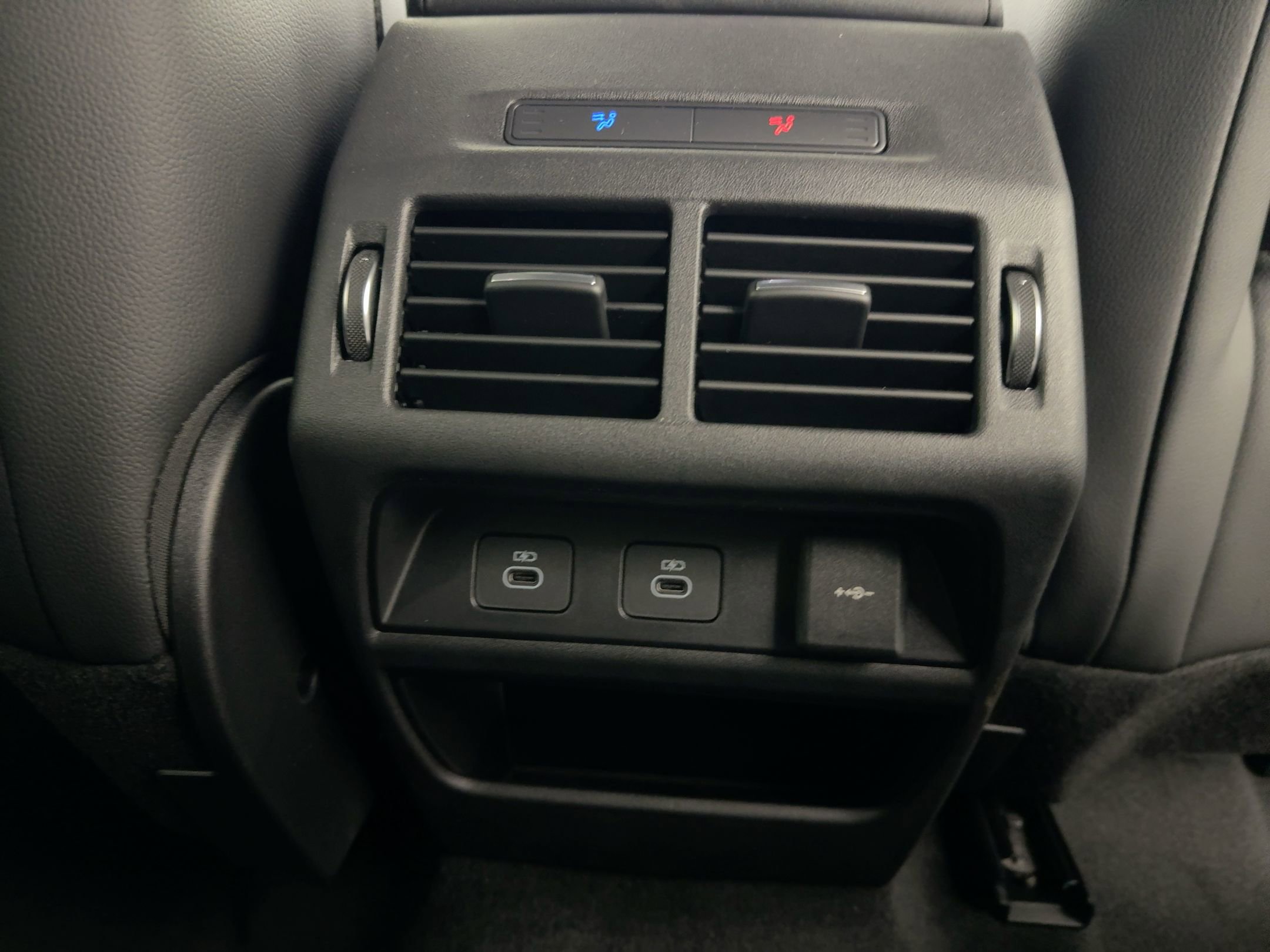 New 2026 Land Rover Discovery Sport Landmark image 23